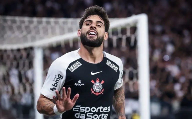 Corinthians enfrenta desafios ao manter o equilíbrio ofensivo sem Yuri Alberto.