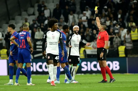 Corinthians envia reclamação à CBF após derrota para o Bragantino
