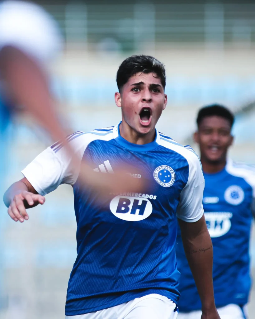 Cruzeiro confirma Cauan Baptistella por cinco anos