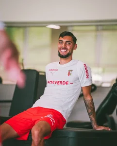 Cruzeiro tenta contratação de Gabri Martínez e enfrenta concorrência espanhola; vejam detalhes