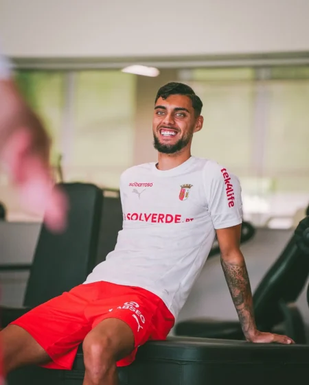 Cruzeiro tenta contratação de Gabri Martínez e enfrenta concorrência espanhola; vejam detalhes