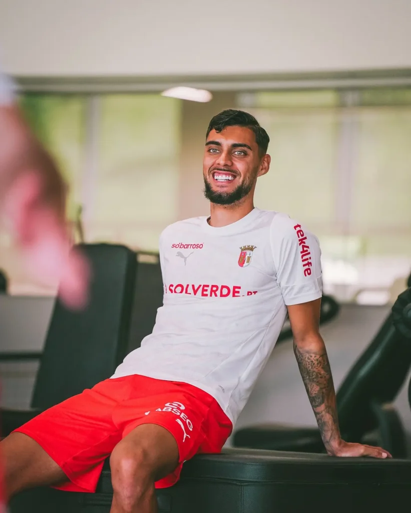 Cruzeiro tenta contratação de Gabri Martínez e enfrenta concorrência espanhola; vejam detalhes