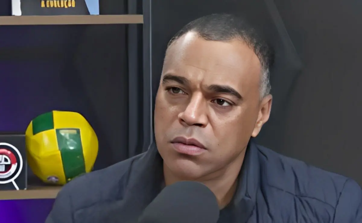 Denílson Elogia Coletiva, mas Cita Problema Especifico
