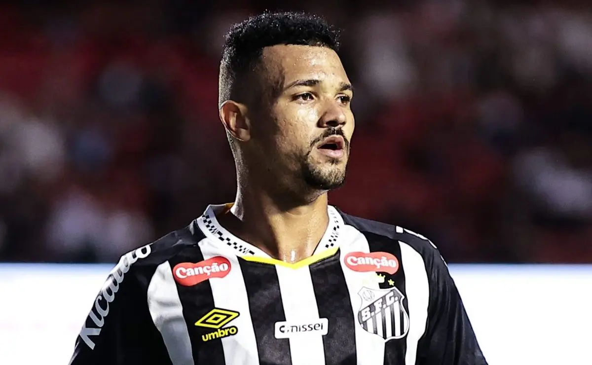Descoberta sobre Zé Ivaldo preocupa fãs do Santos e negociação de compra com o Cruzeiro está próxima de ser concluída