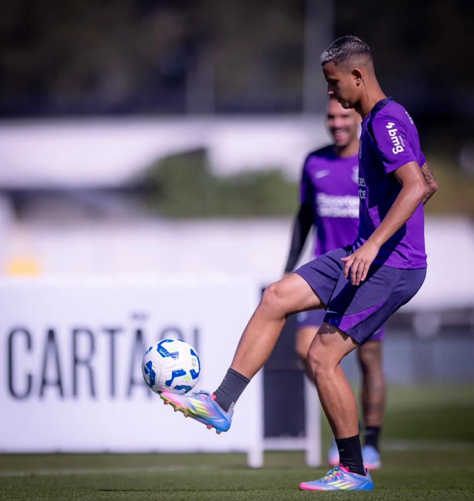 Dorival busca reforços para o Corinthians entre os jovens da base