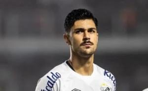 "Efeito de Neymar no Santos: "Ele chegou e mudou o ambiente do clube""
