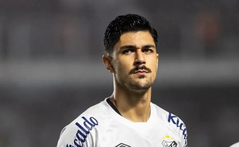 "Efeito de Neymar no Santos: "Ele chegou e mudou o ambiente do clube""
