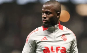 Enner Valencia se torna alvo da torcida do Internacional após dois gols em jogo-treino