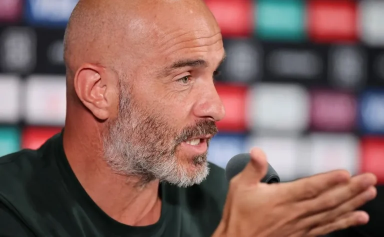 "Enzo Maresca desmente polêmica antes de jogo contra o Fluminense"