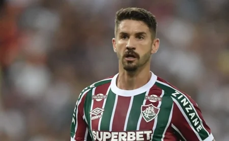 Everaldo destaca que equipes do Brasil jogarão contra o Fluminense como se fossem times europeus.