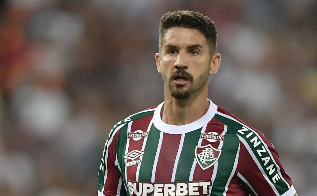 Everaldo destaca que equipes do Brasil jogarão contra o Fluminense como se fossem times europeus.