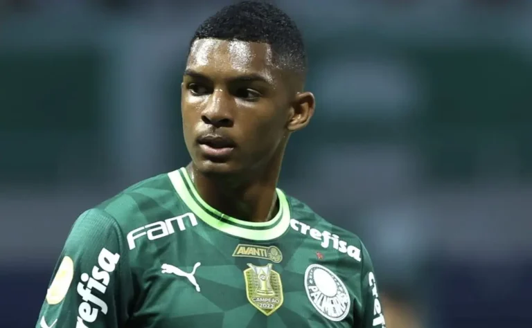 Ex-Jogador do Palmeiras pode Voltar ao Futebol Brasileiro com Interesse do Botafogo