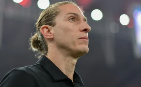 "Filipe Luis critica postura de Pedro após vitória do Flamengo contra o São Paulo"