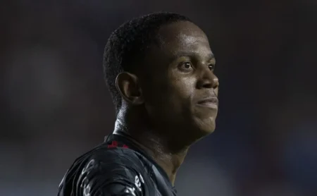 Flamengo Toma Decisão Oficial sobre Negócio de Wallace Yan e Venê Casagrande.
