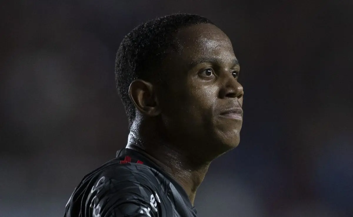 Flamengo Toma Decisão Oficial sobre Negócio de Wallace Yan e Venê Casagrande.