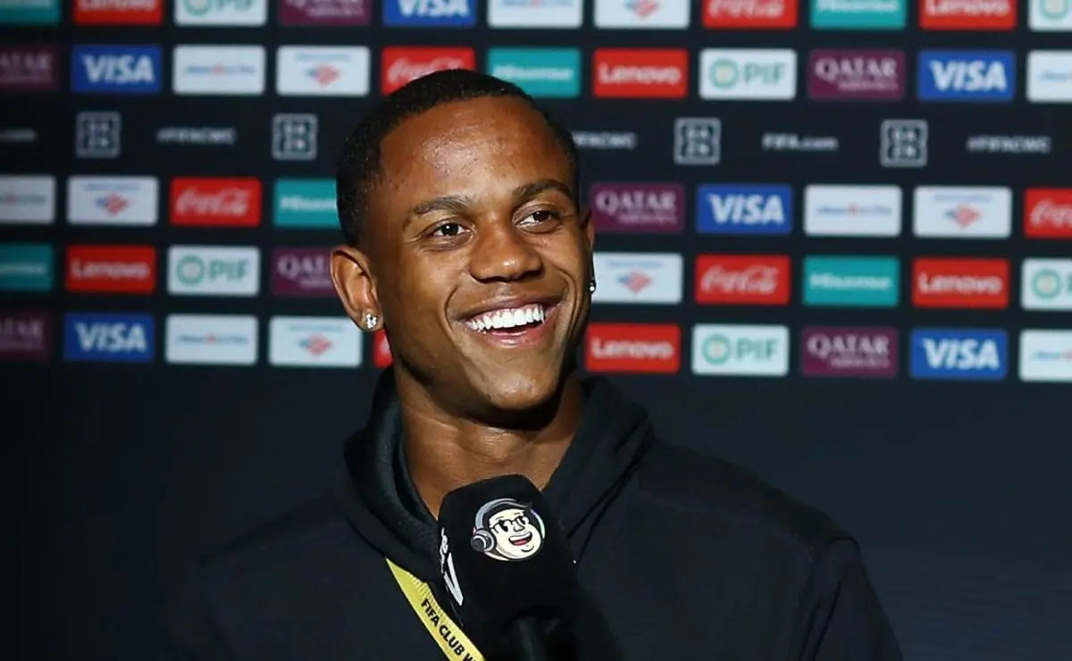 "Flamengo consegue acordo para Wallace Yan com valor de R$ 127 milhões"
