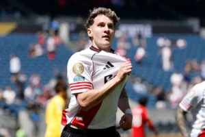 Flamengo manifesta interesse em contratar o atacante Colidio, do River Plate