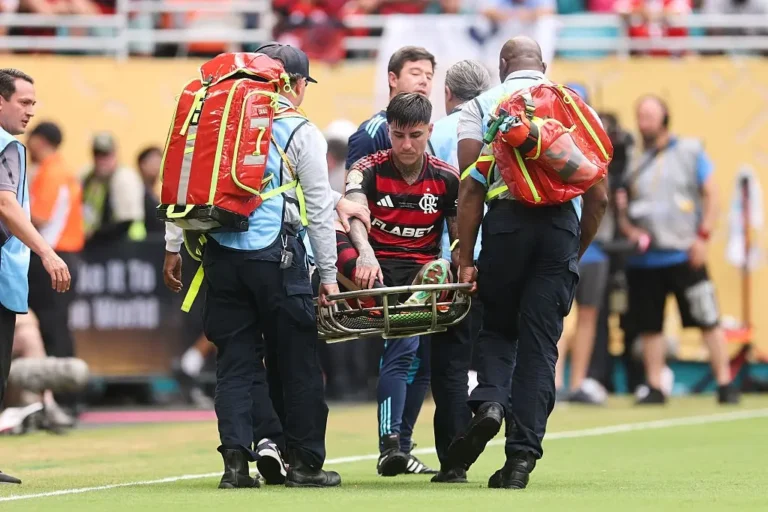 Flamengo perde jogador por tempo indeterminado após fratura no pé