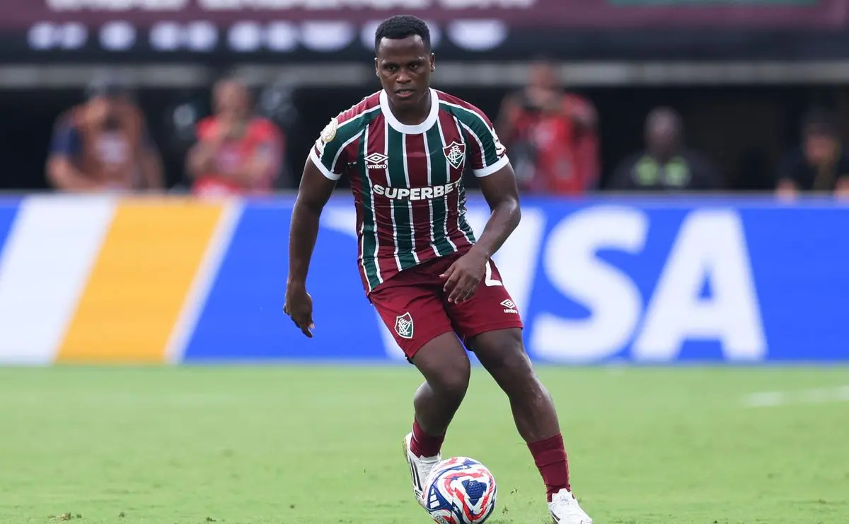 Fluminense Vacila em Vender Arias devido a Problemas de Propriedade dos Direitos do Jogador.