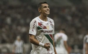 Fluminense impede saída de Kevin Serna e resiste a tentativas de contratação de clubes estrangeiros