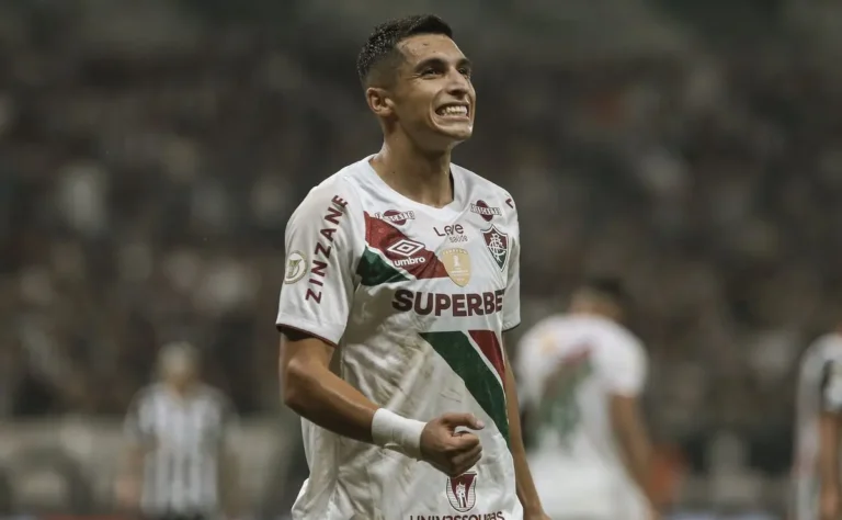 Fluminense impede saída de Kevin Serna e resiste a tentativas de contratação de clubes estrangeiros