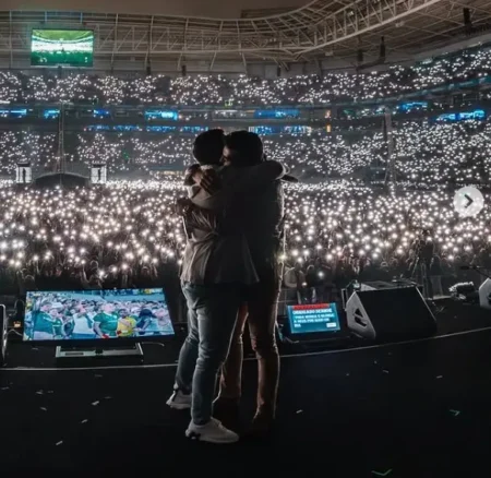 Henrique, integrante da dupla com Juliano, pediu para assistir jogo do Palmeiras na Copa de Clubes durante show