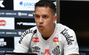 Igor Vinícius é apresentado no Santos e revela por que rejeitou o Corinthians e oportunidades do exterior