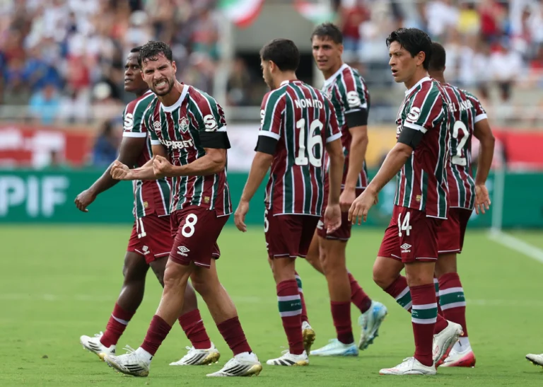 Imprensa internacional repercute a classificação tricolor para a semifinal: "O Fluminense escreve história"