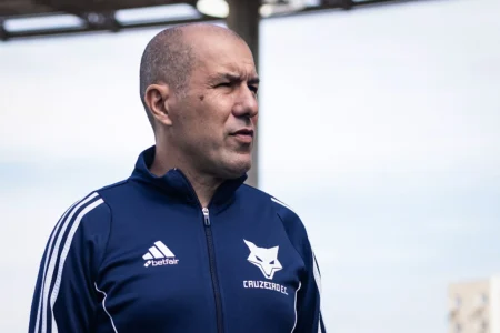 Jardim destaca conquistas do Cruzeiro nos amistosos e relata pontos positivos