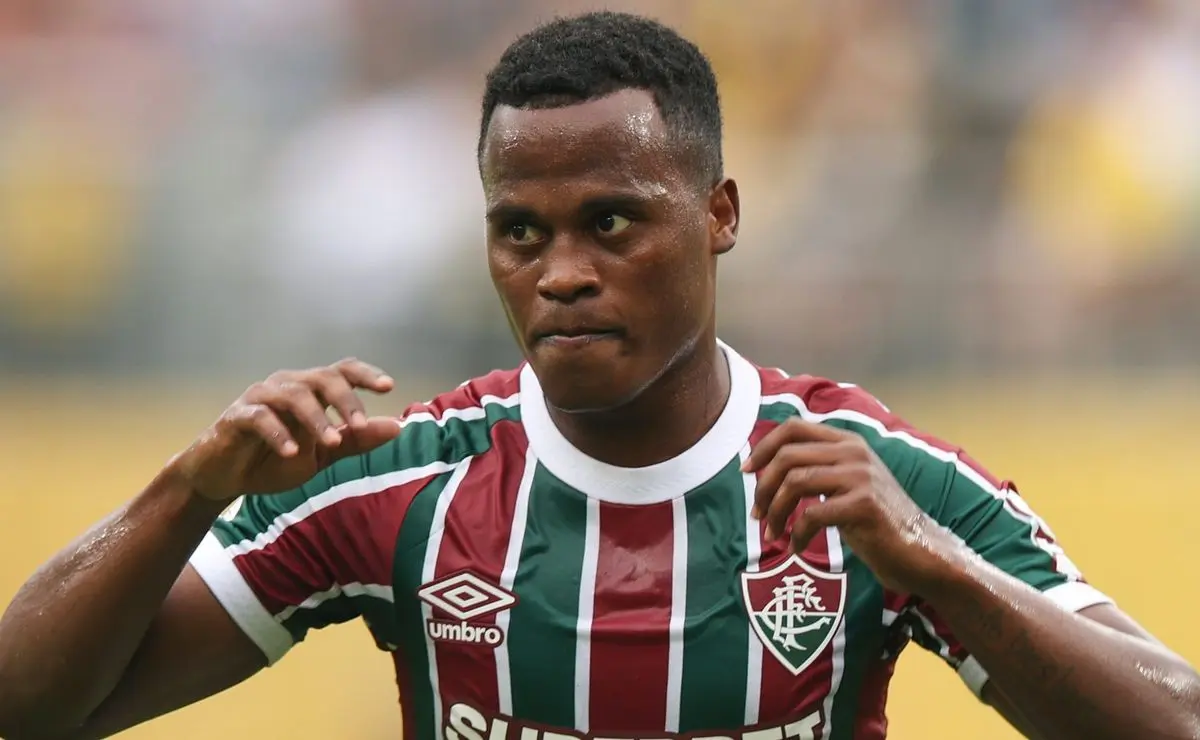 ### Jhon Arias é Vendido ao Wolverhampton por R$ 130 Milhões, Aguarda Confirmação do Fluminense