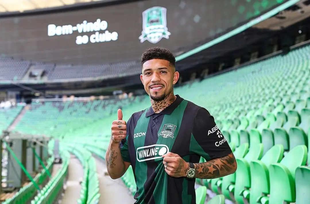 "Krasnodar Oficializa Contratação do Jogador Douglas, Ex-Fluminense"