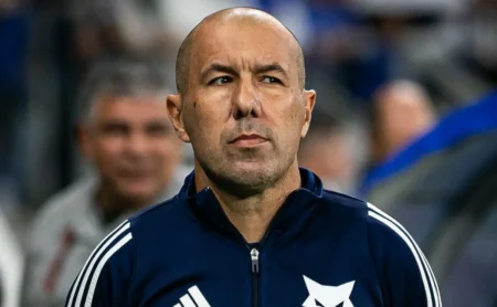 Leonardo Jardim não vê Cruzeiro como candidato ao título do Campeonato Brasileiro e detalha expectativas: “Objetivo conversado”