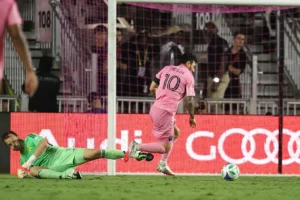 Leonel Messi faz dois gols pelo quinto jogo consecutivo, e Inter Miami vence o Nashville na MLS