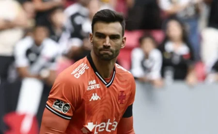 Léo Jardim Renova Contrato com Palmeiras Até 2030 e Equipe Peca no Mercado de Transferências