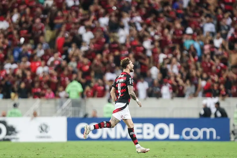 Léo Pereira mira liderança isolada no jogo Flamengo contra São Paulo: "Saudades do Maracanã lotado"
