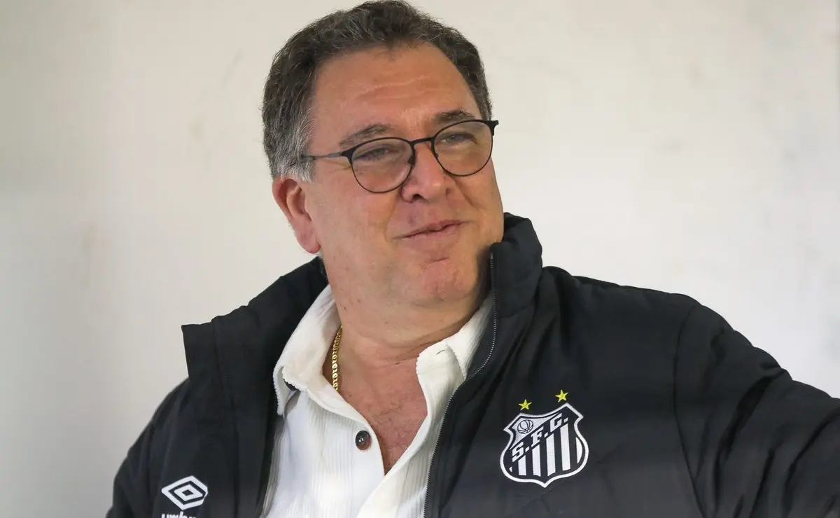 Marcelo Teixeira prioriza a chegada de Mayke e descarta a contratação de outro lateral em 2025