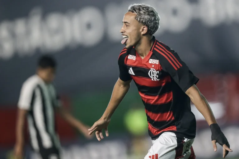 "Matheus Gonçalves faz golaços, mas espera por oportunidades no Flamengo"
