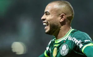 Mayke aguarda liberação do Palmeiras após acertar pré-contrato com o Santos, afirma portal