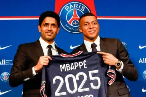Mbappé retira a queixa de assédio moral e tentativa de extorsão contra o PSG.