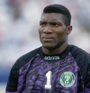 Morre Príncipe Peter Rufai, goleiro da Nigéria nas Copas do Mundo de 1994 e 1998