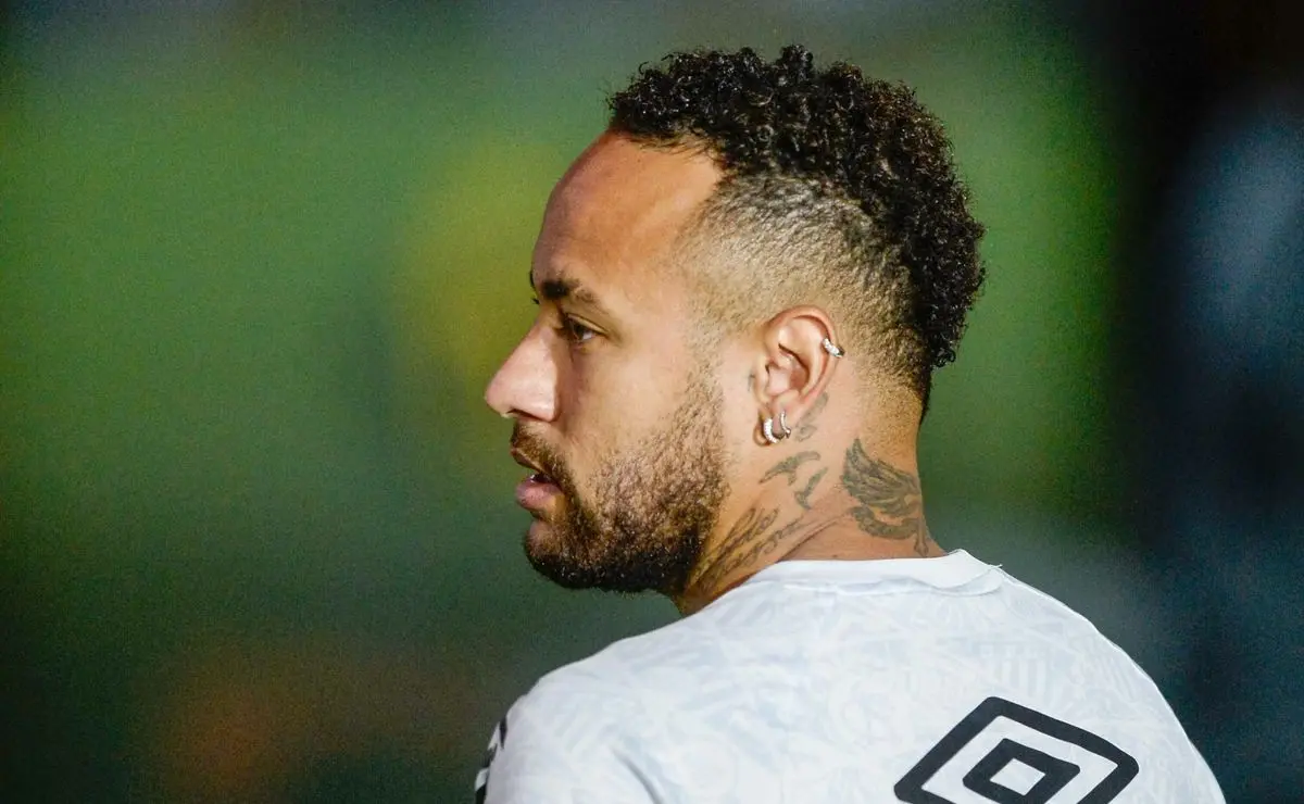 "Neymar deve jogar os 90 minutos contra o Flamengo no jogo decisivo"