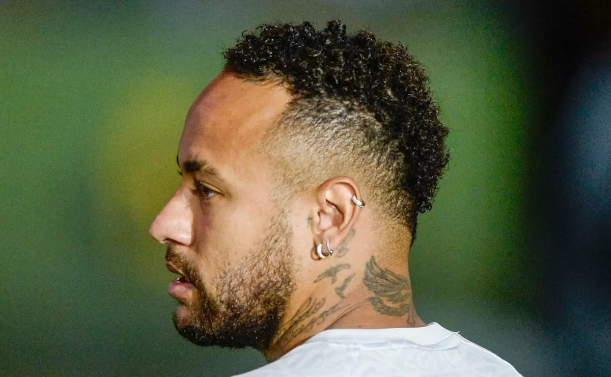 Neymar toma decisão importante antes do jogo contra o Flamengo e foca em vencer na Vila Belmiro