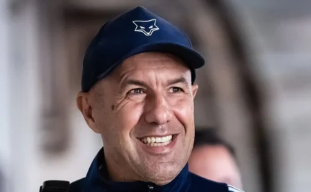 O técnico Leonardo Jardim decide antes de Cruzeiro x Grêmio