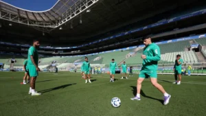 Palmeiras Treina com Novidades no Allianz Parque, Apesar de Duas Lesões
