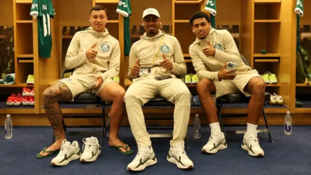 Palmeiras abre espaço a novos talentos na Copa de Clubes e inicia transição para time sem Estêvão.