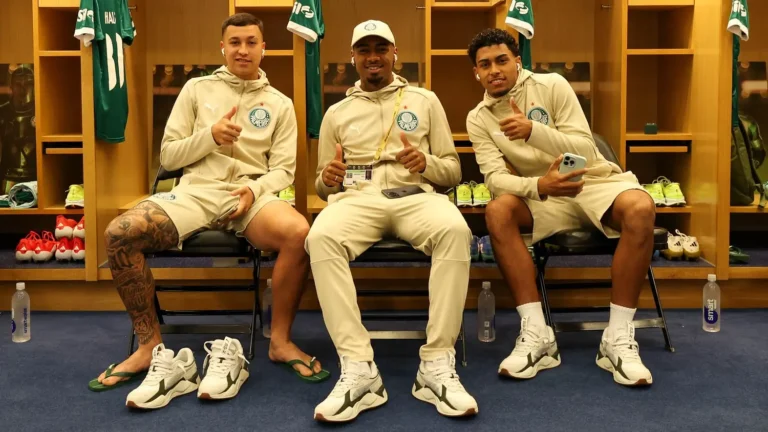 Palmeiras abre espaço a novos talentos na Copa de Clubes e inicia transição para time sem Estêvão.