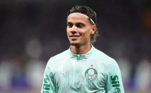 "Palmeiras coloca Richard Rios à venda por R$ 150 milhões e aguarda interesses da Europa"