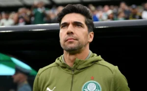"Palmeiras é derrotado pelo Chelsea e Abel Ferreira é alvo de críticas"