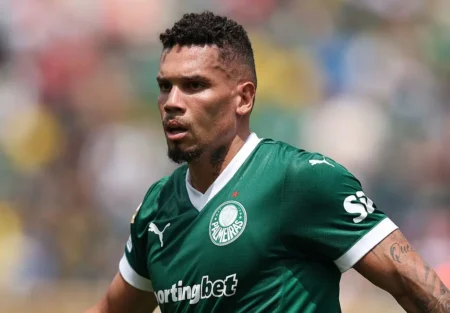 Paulinho confirma que cirurgia irá tirá-lo do resto da temporada do Palmeiras: "Fui no meu limite máximo"