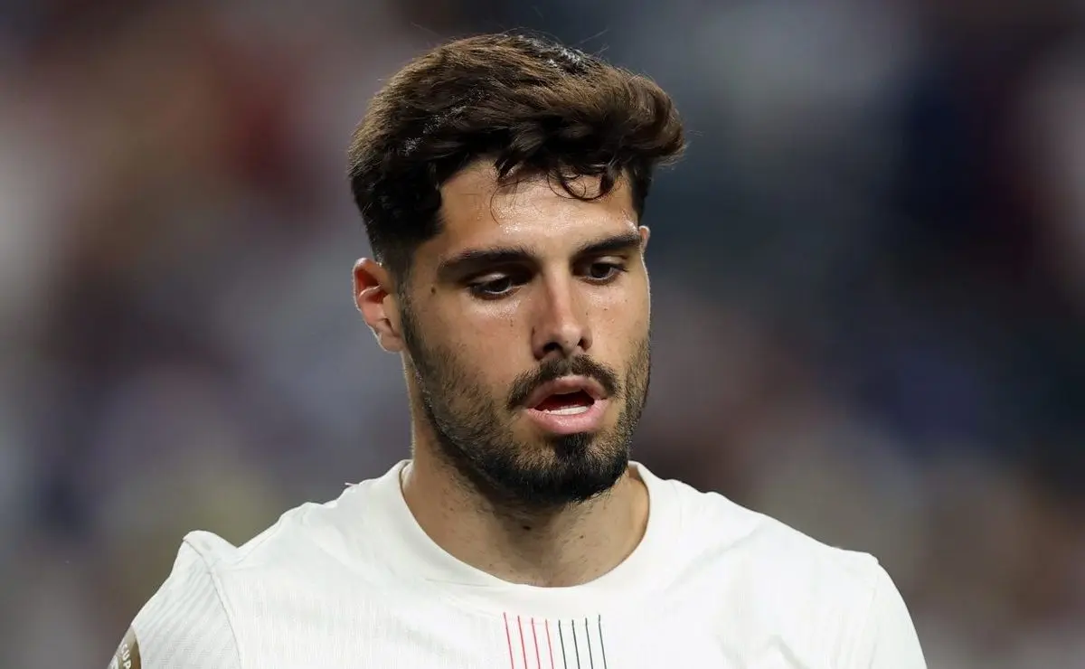 Pedro Neto, do Chelsea, fala sobre o Flamengo após eliminação do Fluminense.